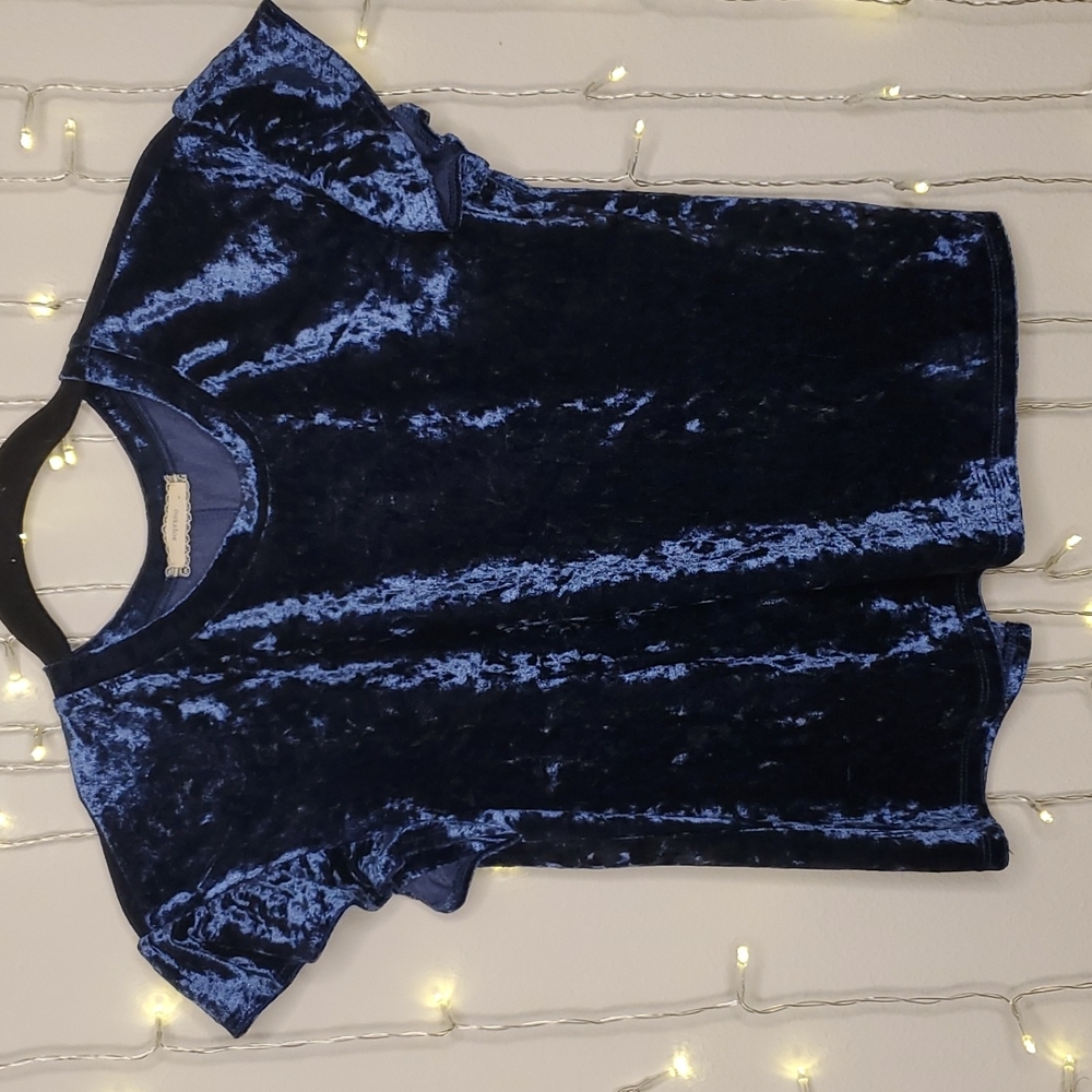 EUC SOPRANO: Navy Blue Crushed Velvet ruffled sleeve top w/tie in back